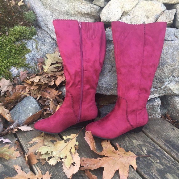 NWT Wide calf + extra wide width burgundy boots - Picture 7 of 10